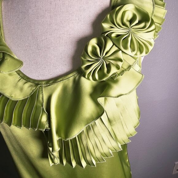 Allison Taylor Green Silky Top with Pleated Floral Statement Neckline Size Small - Picture 4 of 8